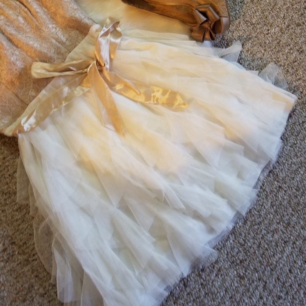 Lace dress - Picture 5 of 5